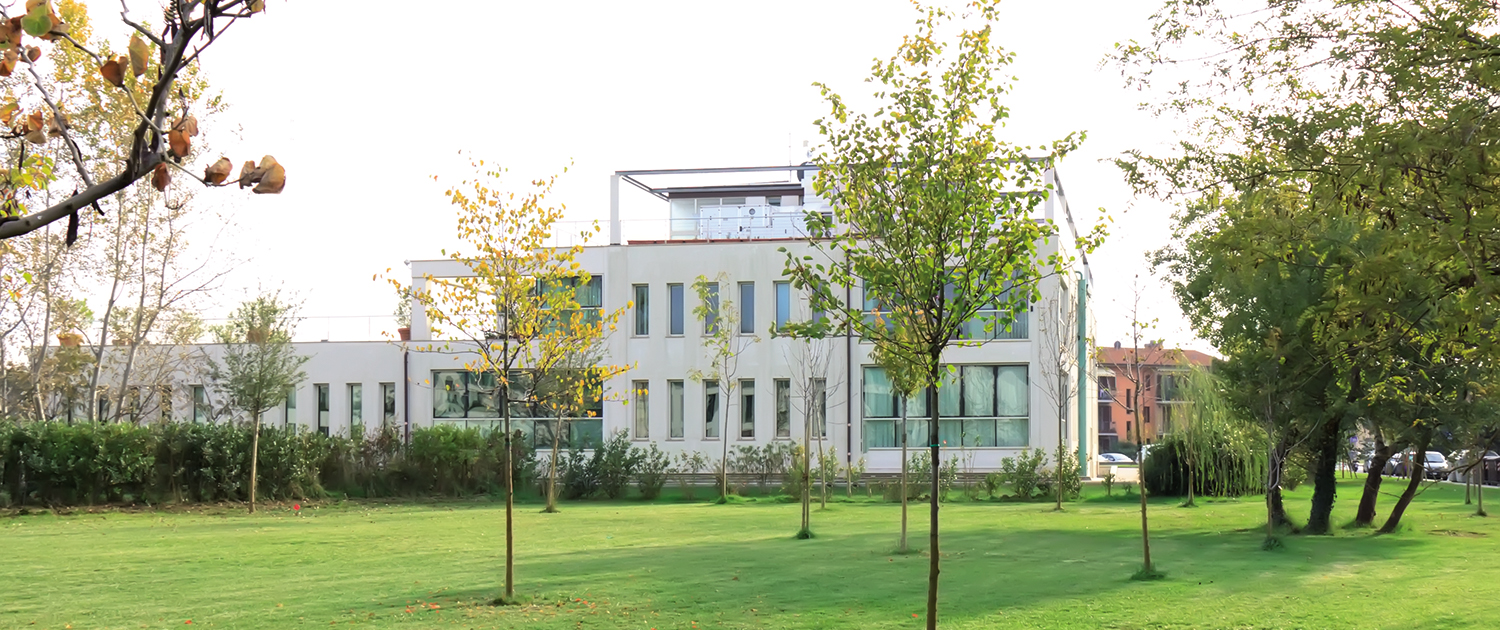 Il centro medico "Le Cascine" di Pisa, visto dall'esterno